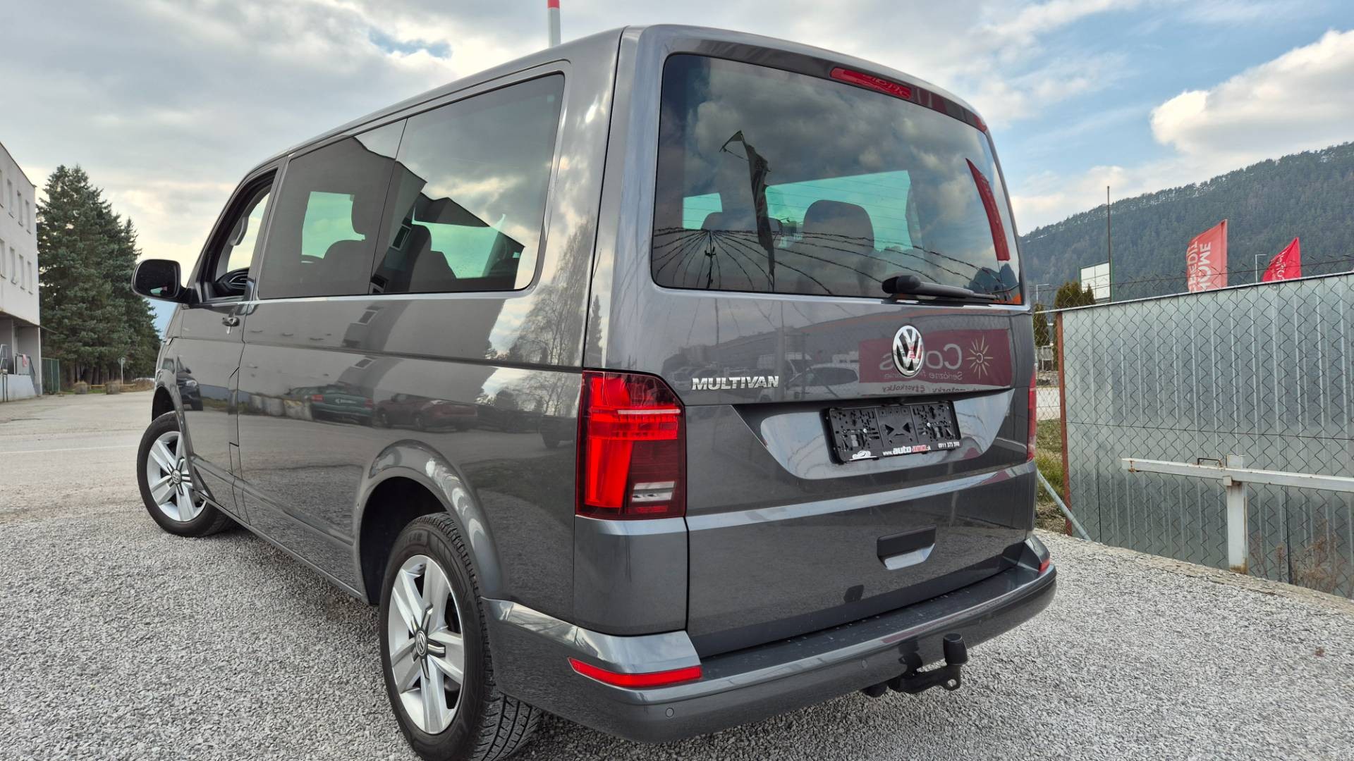 Volkswagen Multivan 2.0 TDI 150k Highline DSG – Obrázok 8