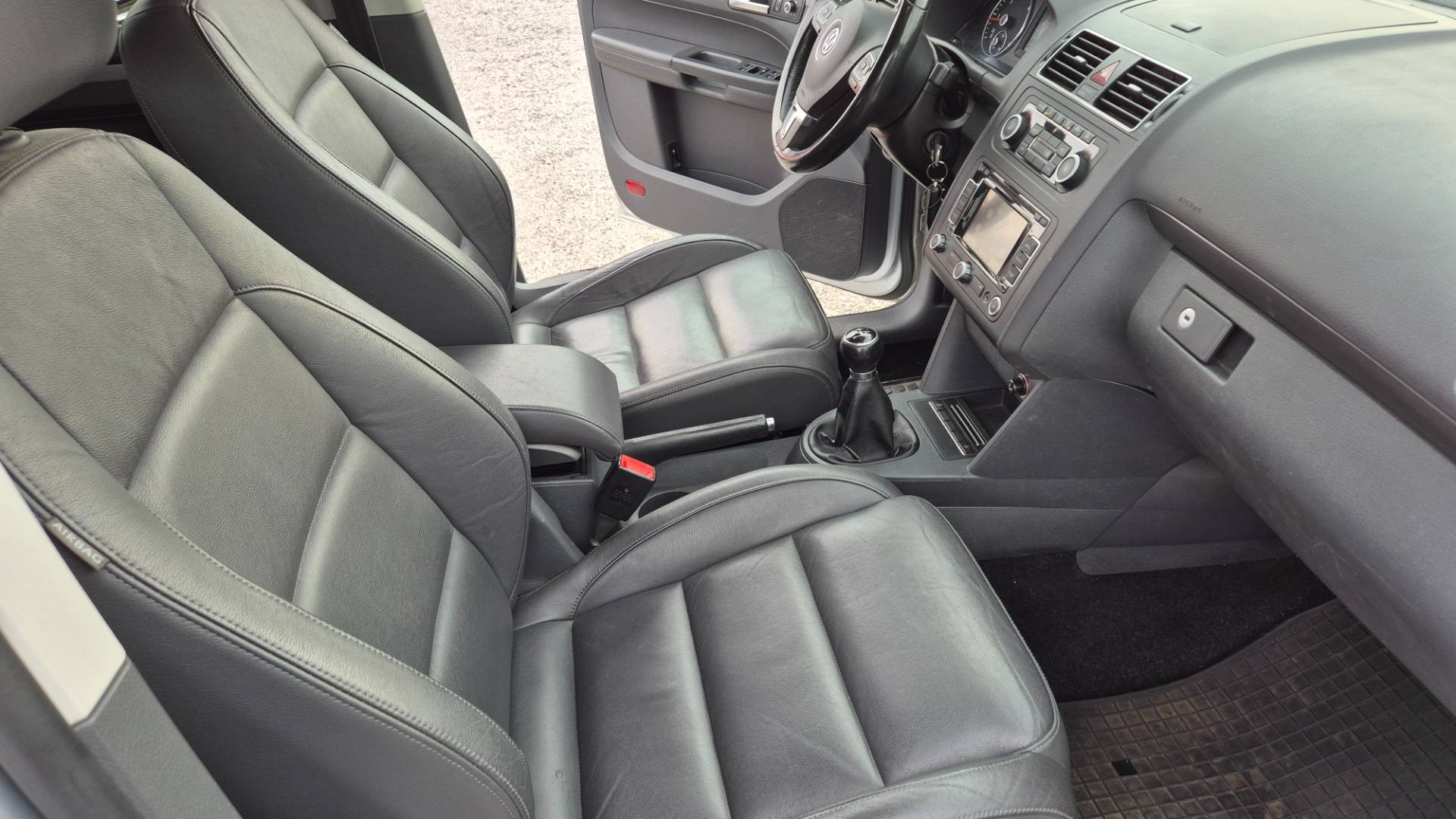 Volkswagen Touran 2.0 TDI Cross – Obrázok 19