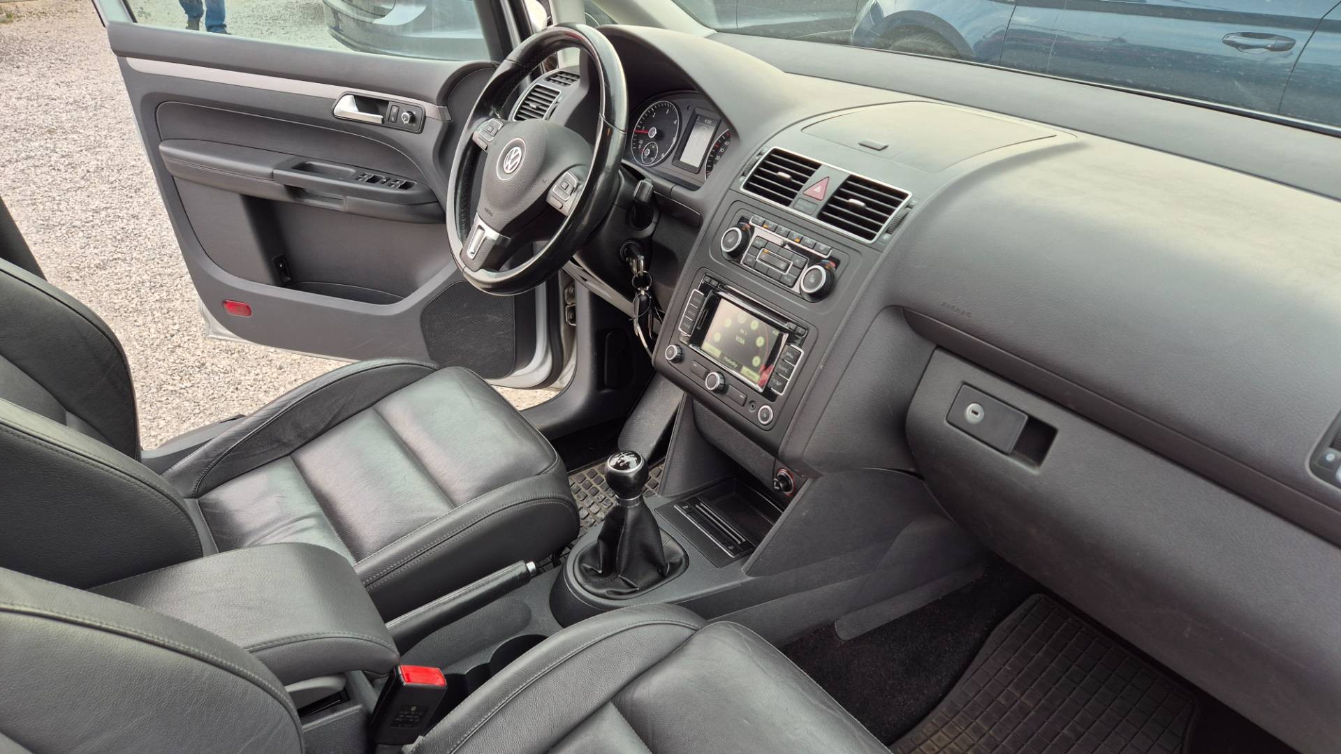 Volkswagen Touran 2.0 TDI Cross – Obrázok 20