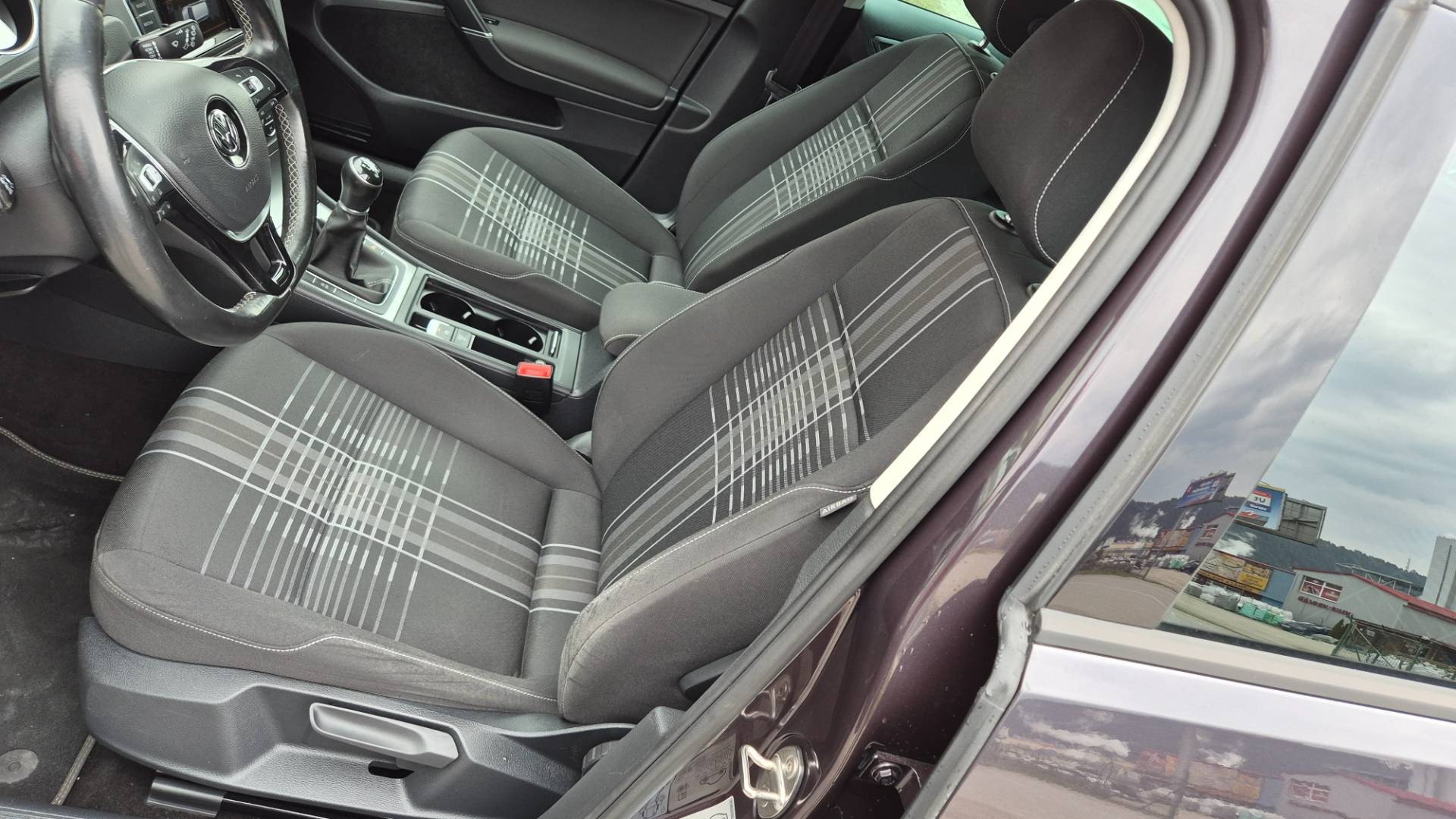 Volkswagen Golf Variant 2.0 TDI BMT 150k Comfortline – Obrázok 17