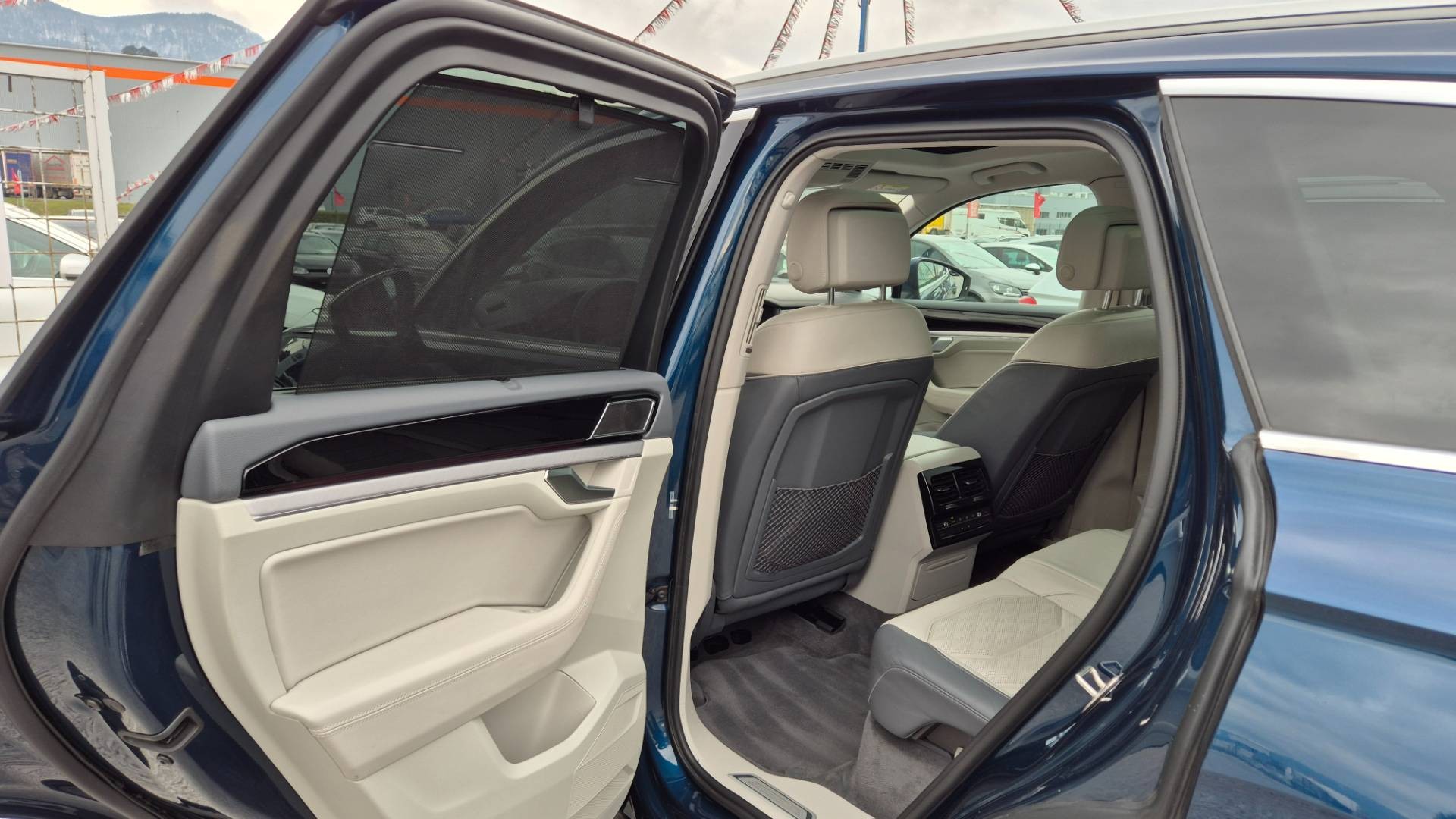 Volkswagen Touareg 3.0 V6 TDI SCR 286k Elegance 4Motion Tiptronic – Obrázok 22