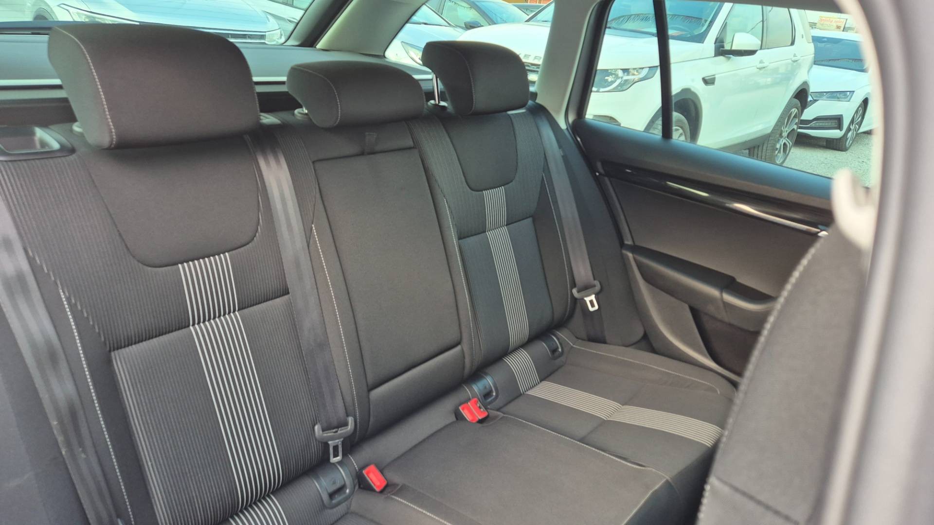 Škoda Octavia Combi 2.0 TDI Style DSG EU6 – Obrázok 31