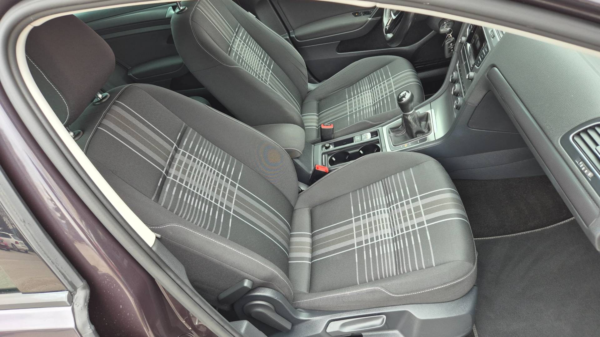 Volkswagen Golf Variant 2.0 TDI BMT 150k Comfortline – Obrázok 24