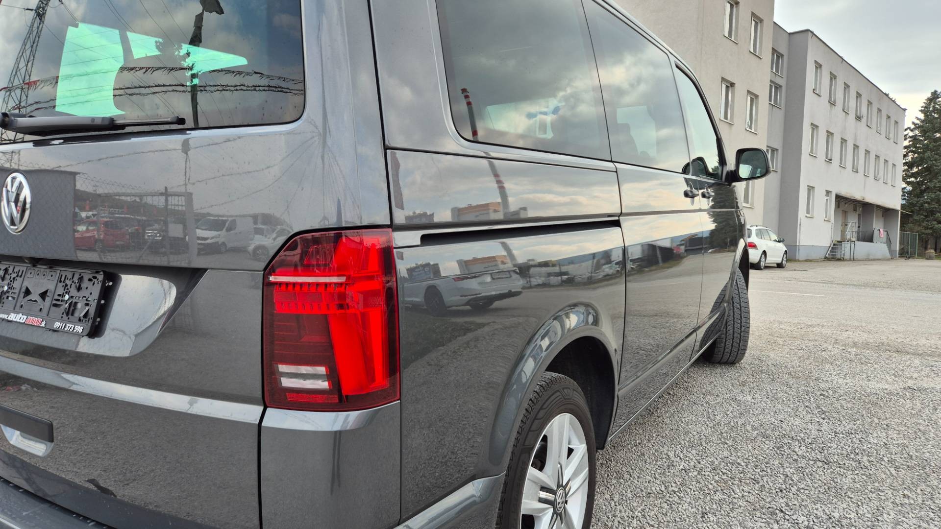 Volkswagen Multivan 2.0 TDI 150k Highline DSG – Obrázok 10