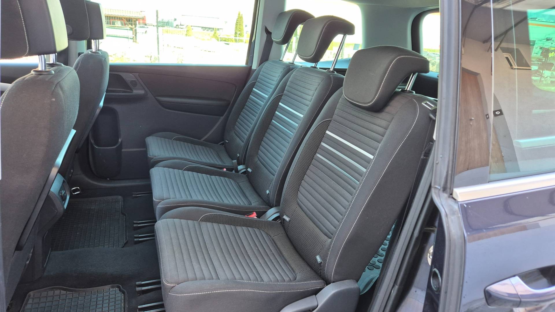 Volkswagen Sharan 2.0 TDI BMT Highline 4MOTION – Obrázok 18