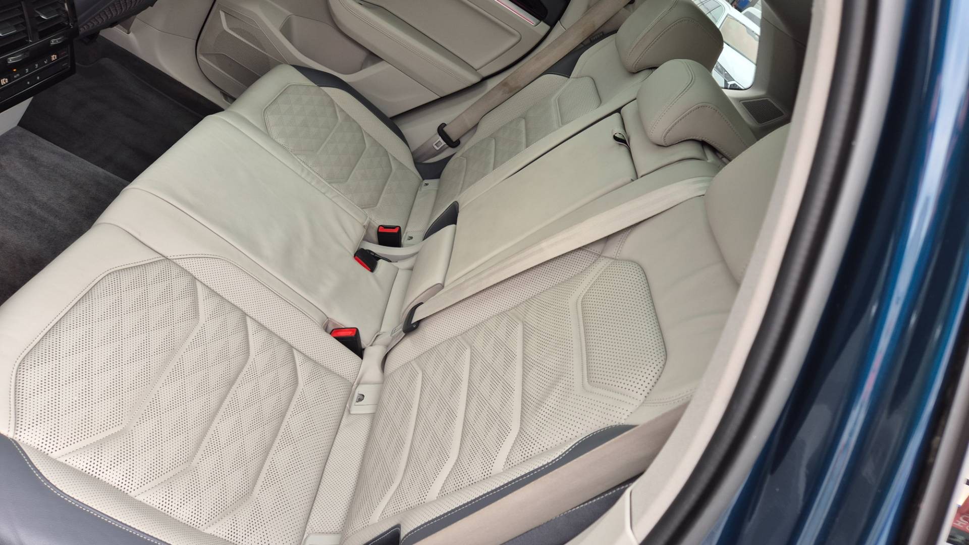 Volkswagen Touareg 3.0 V6 TDI SCR 286k Elegance 4Motion Tiptronic – Obrázok 24