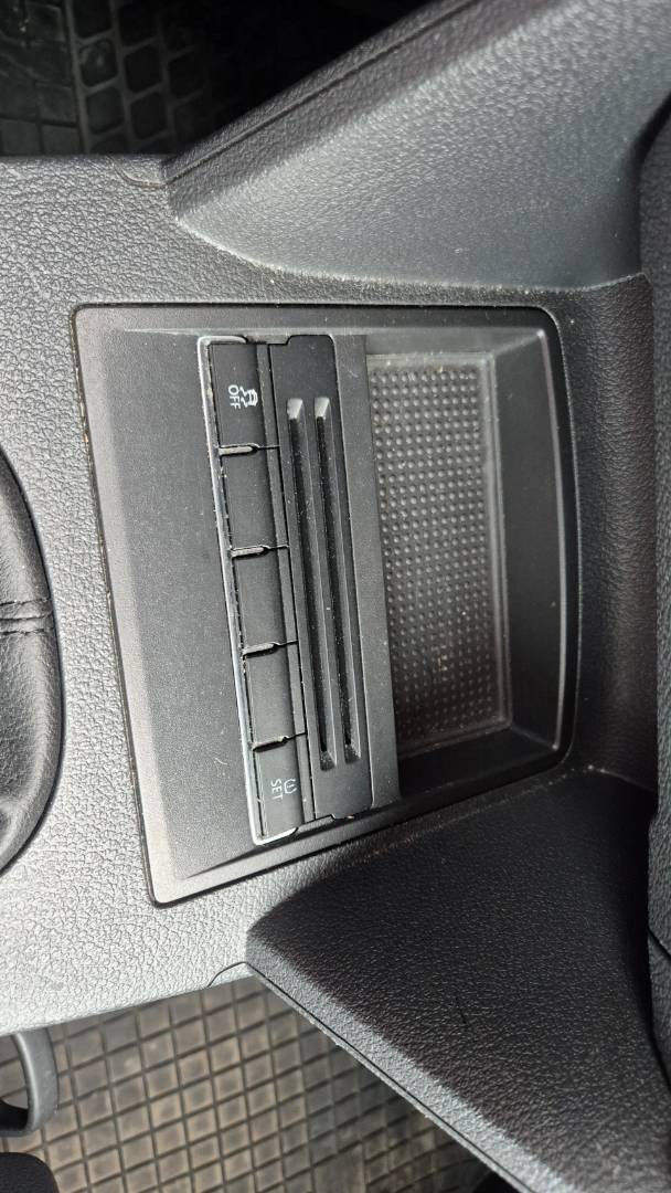 Volkswagen Touran 2.0 TDI Cross – Obrázok 30