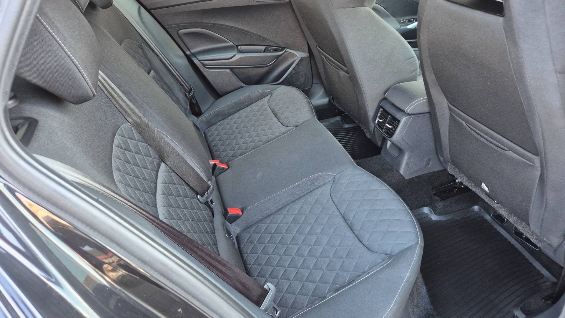 Škoda Fabia 1.5 TSI Style DSG – Obrázok 11