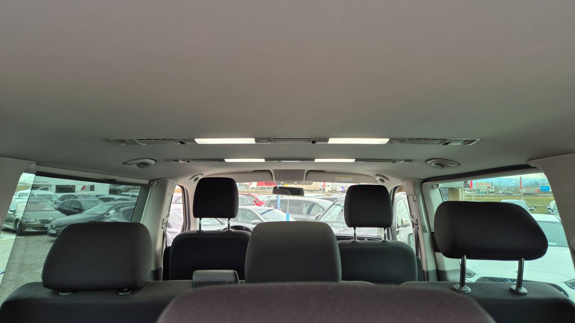 Volkswagen T6 Caravelle 2.0 TDI 150k KR Highline DSG – Obrázok 20