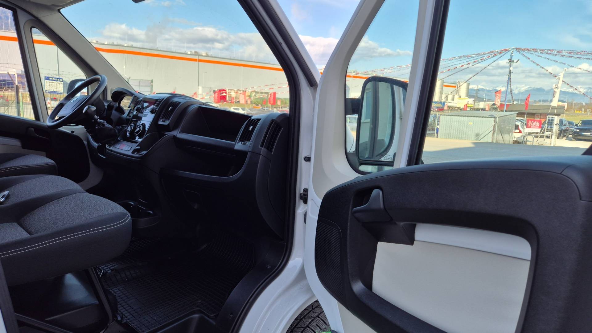 Fiat Ducato 2.3 MultiJet 150k E6 izoterma 110kW – Obrázok 29