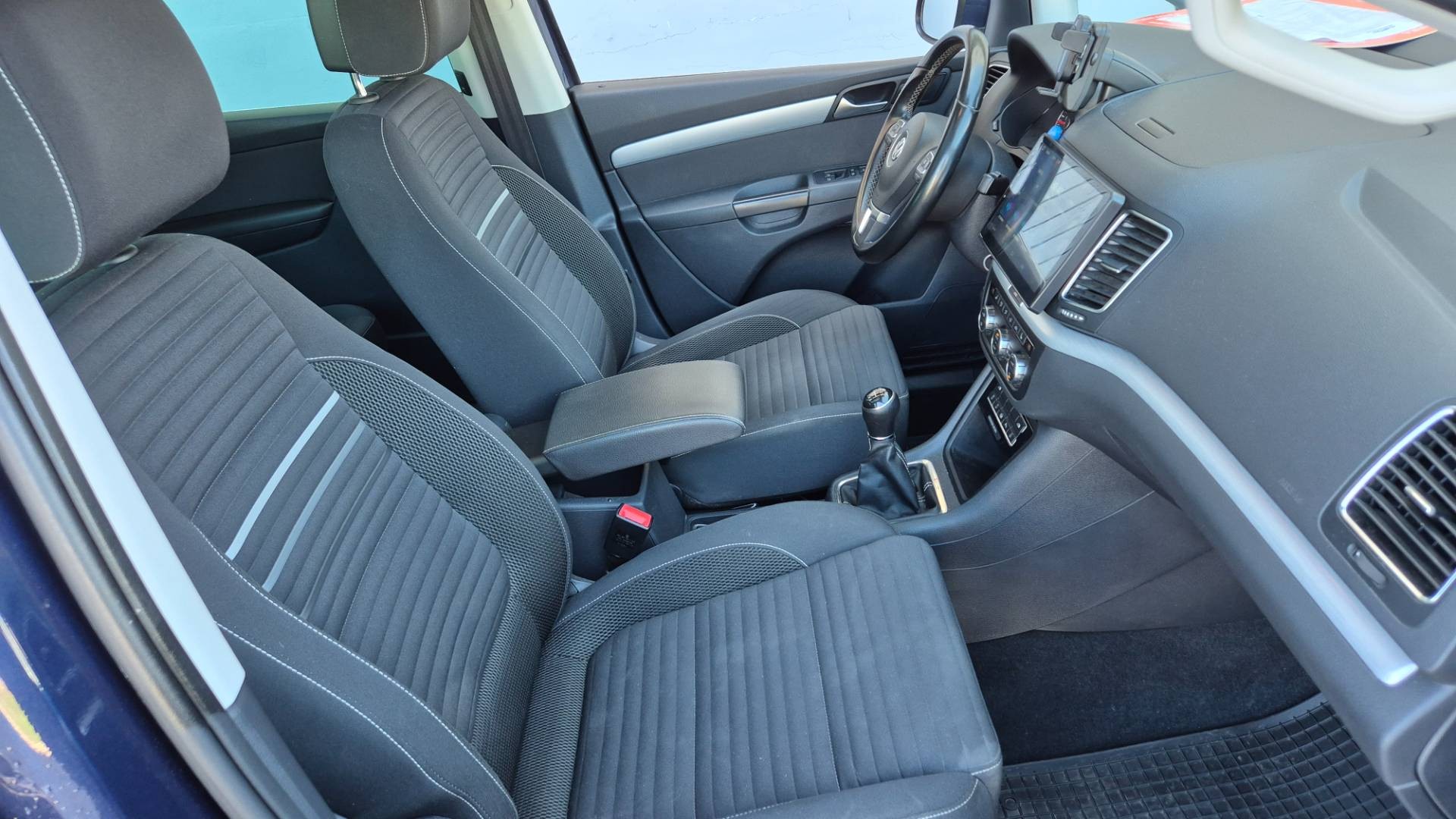 Volkswagen Sharan 2.0 TDI BMT Highline 4MOTION – Obrázok 31