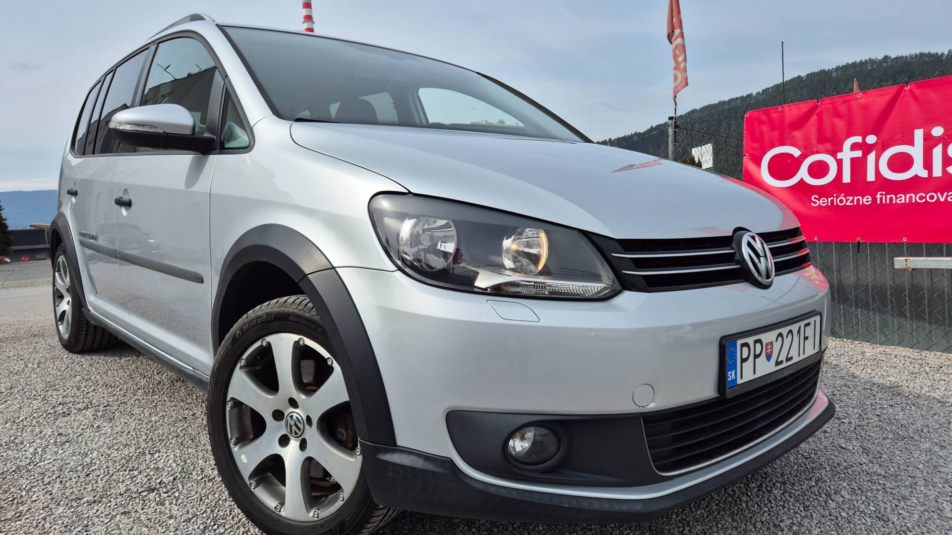 Volkswagen Touran 2.0 TDI Cross – Obrázok 12