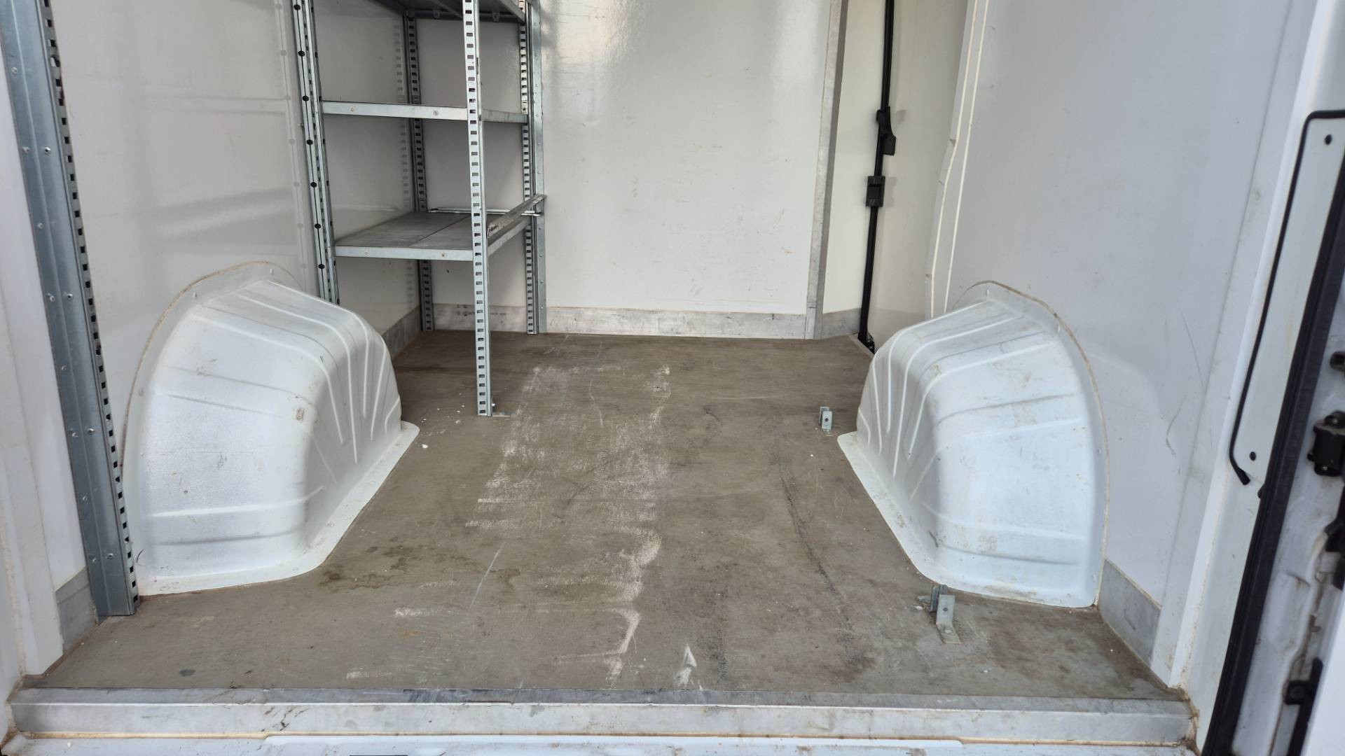 Fiat Ducato 2.3 MultiJet 150k E6 izoterma 110kW – Obrázok 24