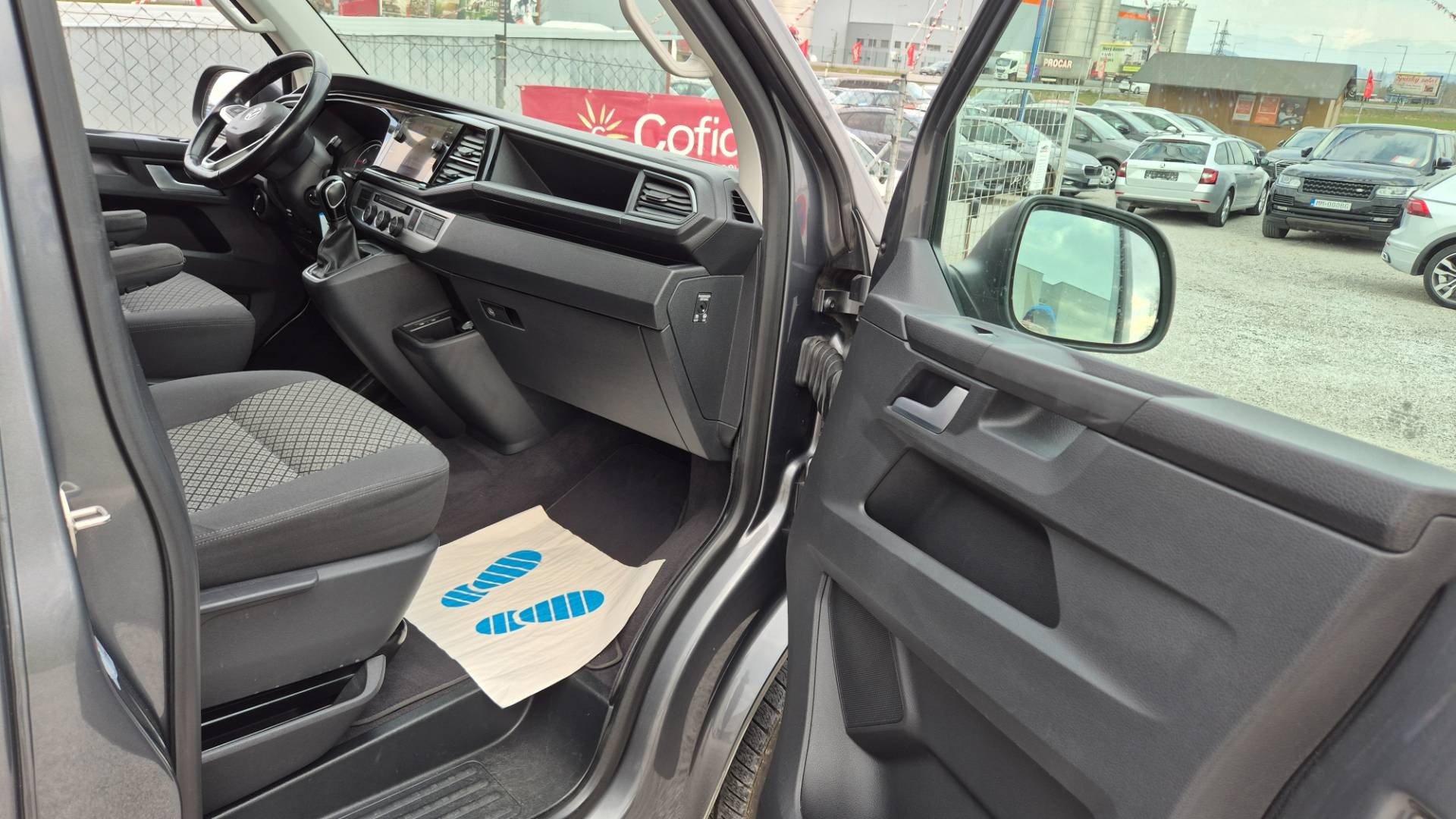 Volkswagen Multivan 2.0 TDI 150k Highline DSG – Obrázok 27