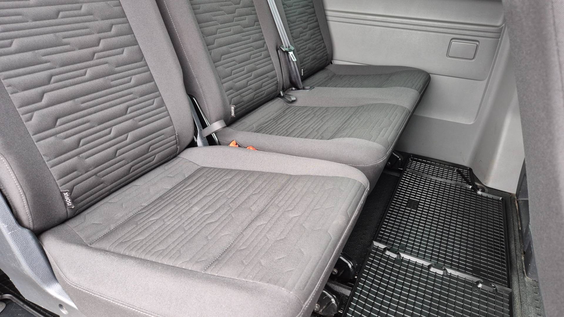 Volkswagen T6 Caravelle 2.0 TDI 150k KR Highline DSG – Obrázok 23