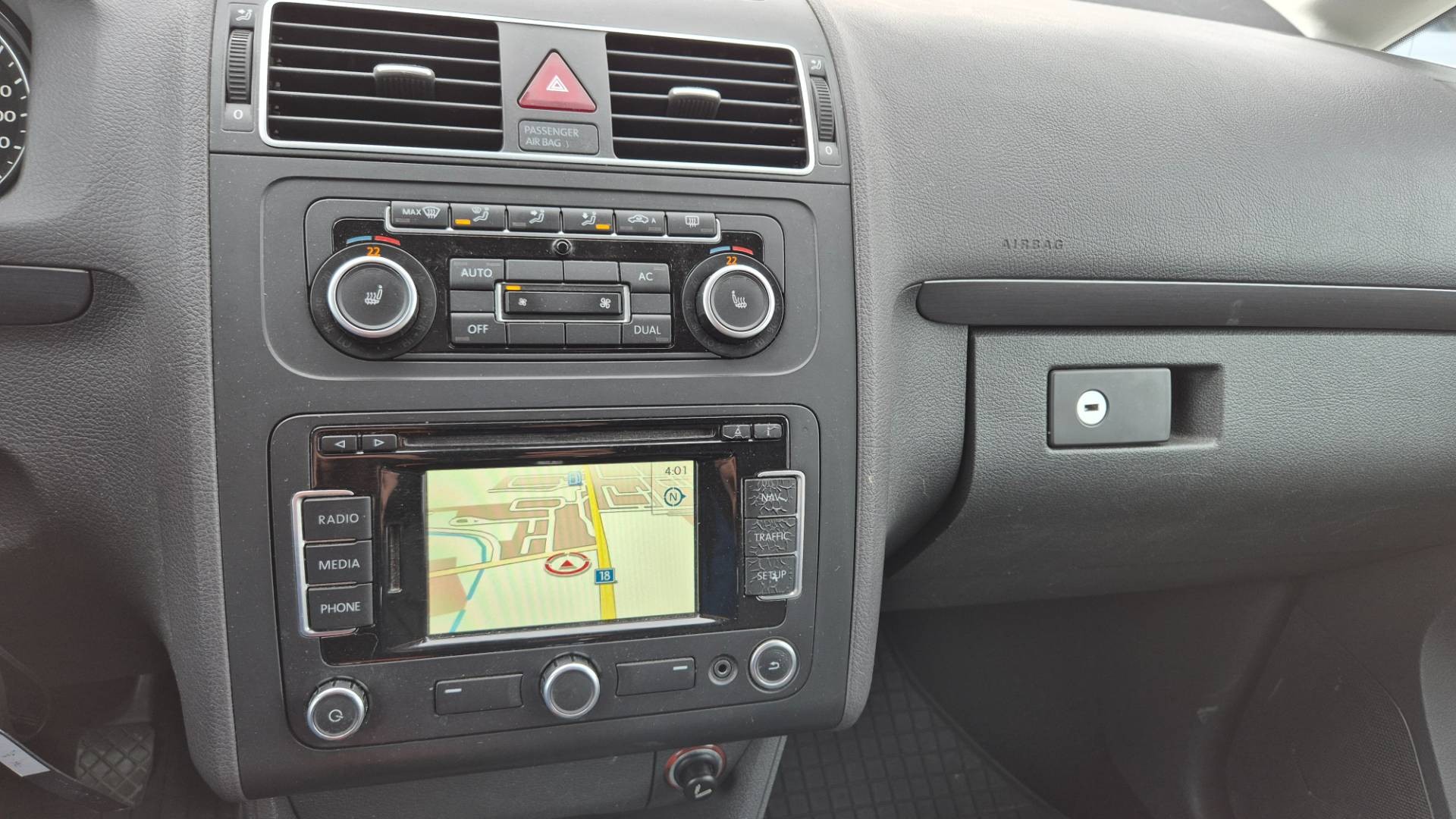 Volkswagen Touran 2.0 TDI Cross – Obrázok 31