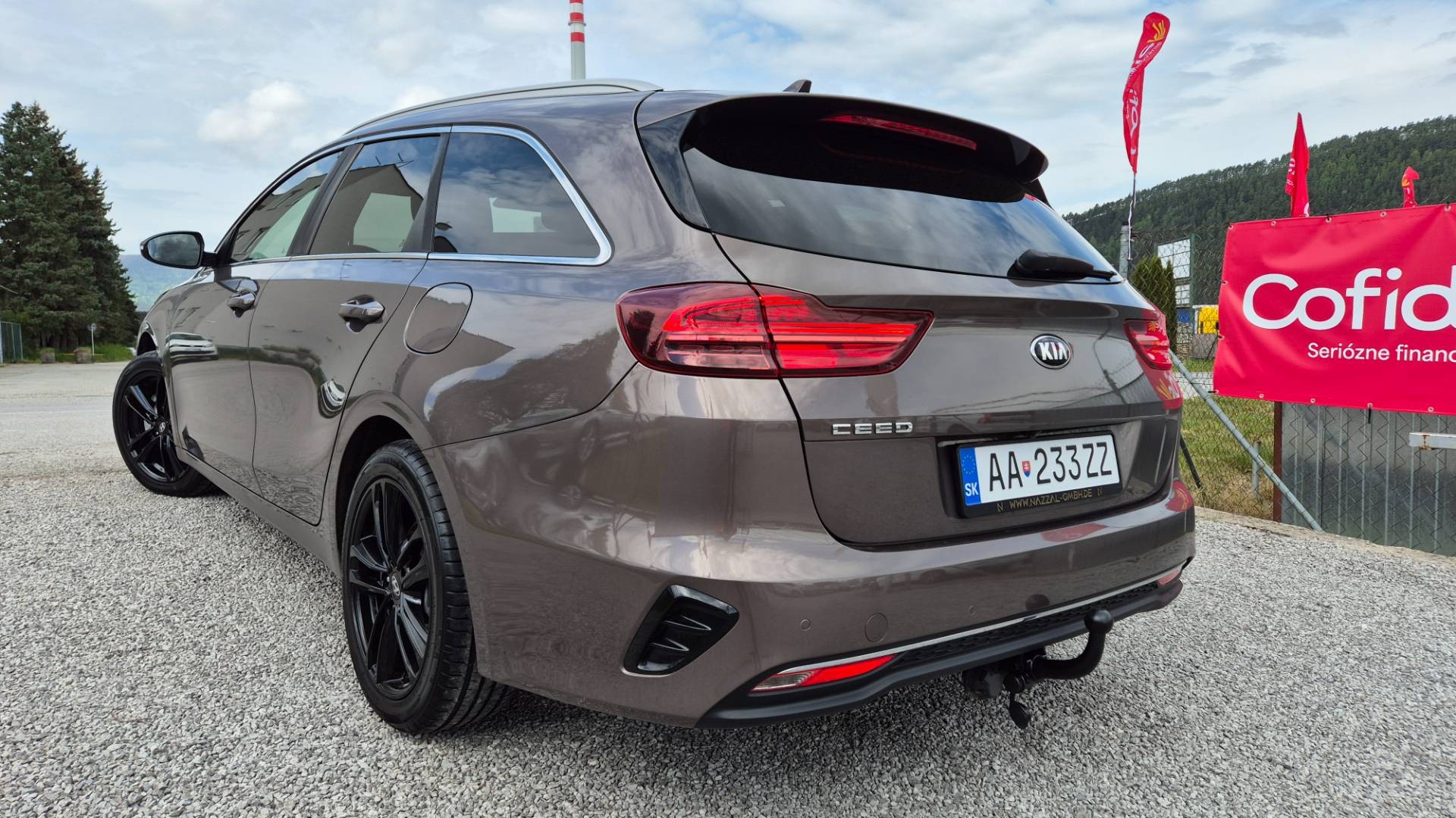 Kia Ceed SW 1.6 CRDi 136k Gold A/T – Obrázok 19