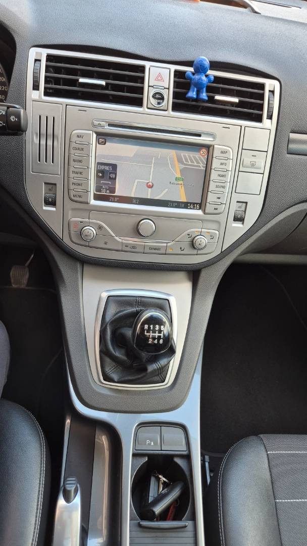 Ford Kuga 2.0 TDCi DPF Titanium 2WD – Obrázok 36