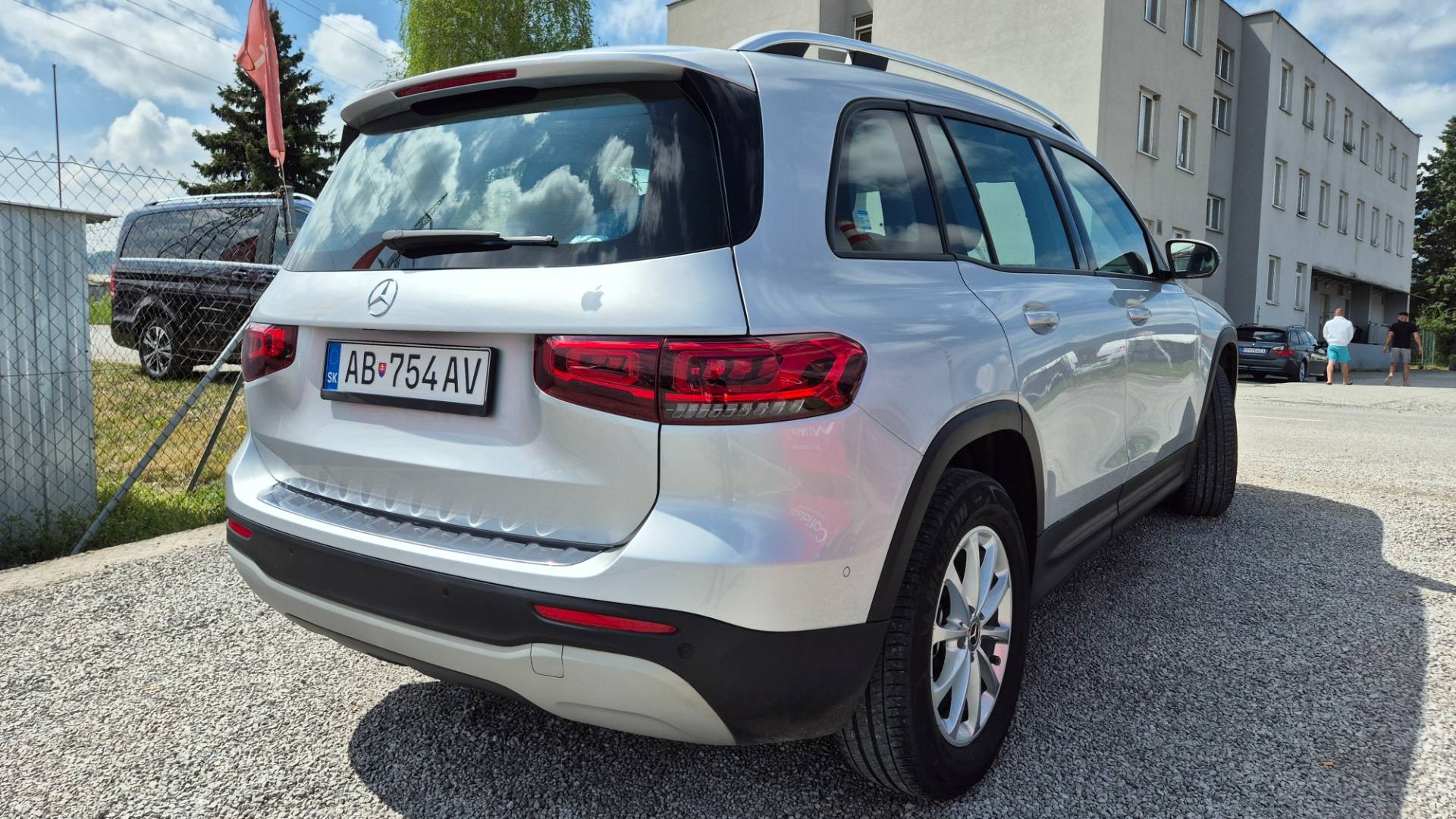 Mercedes-Benz GLB 200d A/T – Obrázok 21