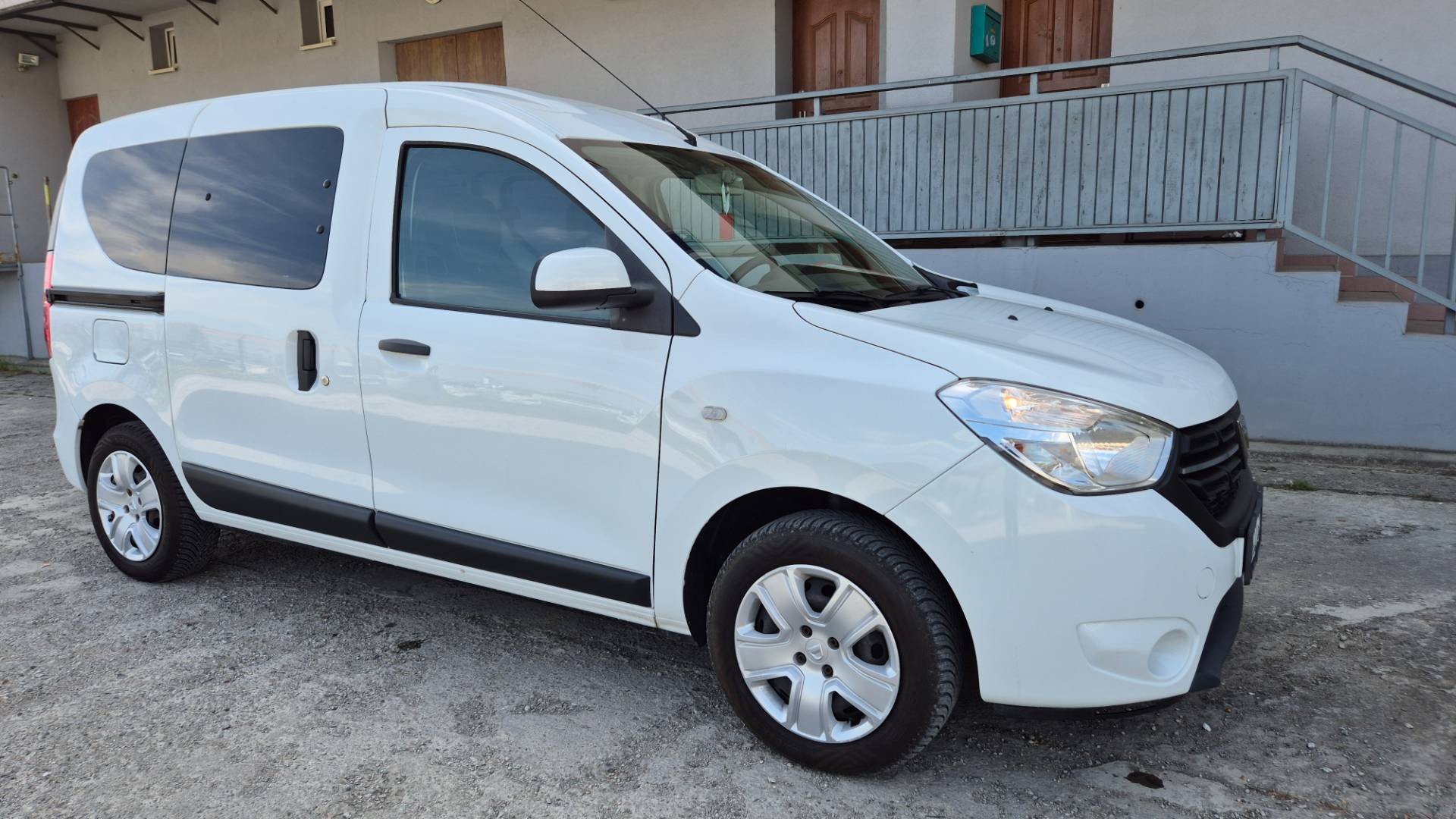 Dacia Dokker 1.5 dCi Arctica E6 – Obrázok 37