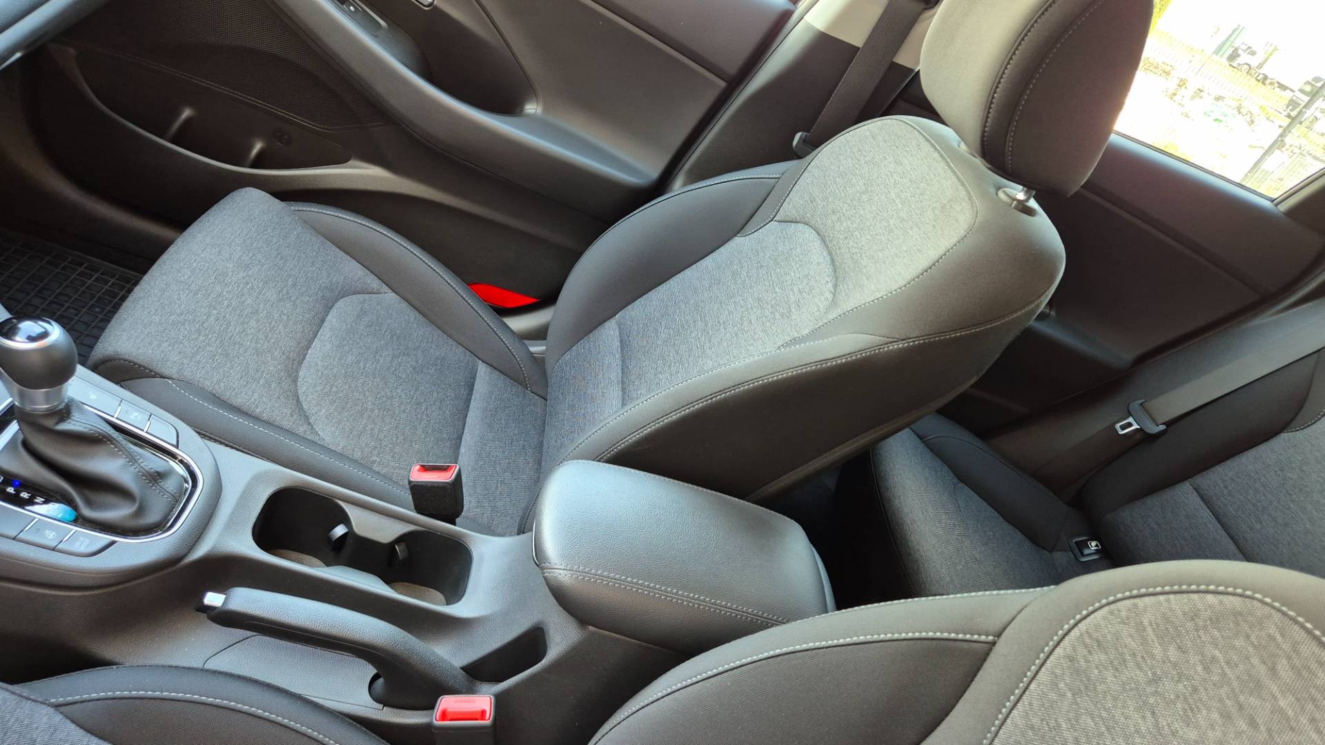 Hyundai i30 1.5 T-GDi mHEV Play DCT – Obrázok 25