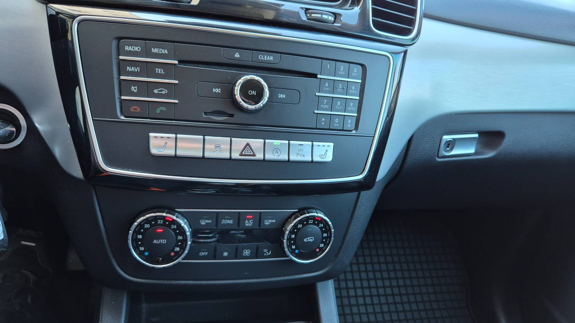 Mercedes-Benz GLE SUV 350d 4matic A/T – Obrázok 33