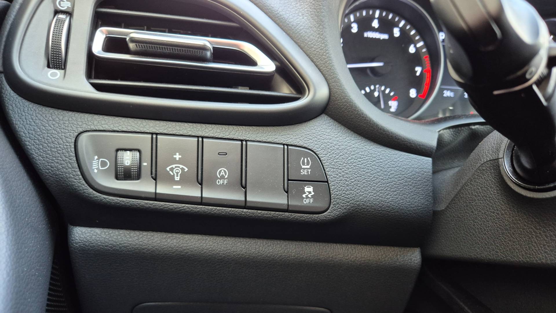 Hyundai i30 1.5 T-GDi mHEV Play DCT – Obrázok 38