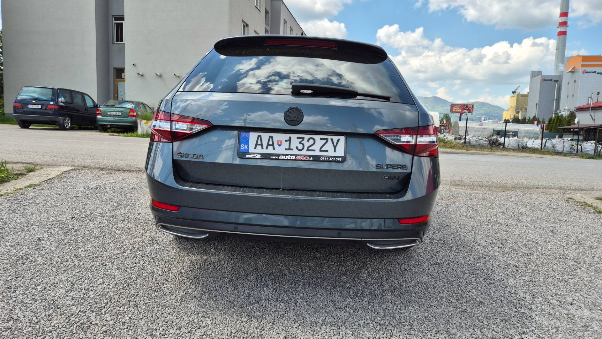 Škoda Superb Combi 2.0 TDI SCR Sportline 4x4 DSG – Obrázok 5