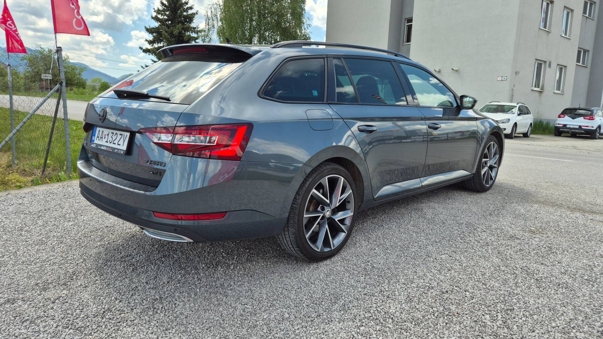 Škoda Superb Combi 2.0 TDI SCR Sportline 4x4 DSG – Obrázok 4