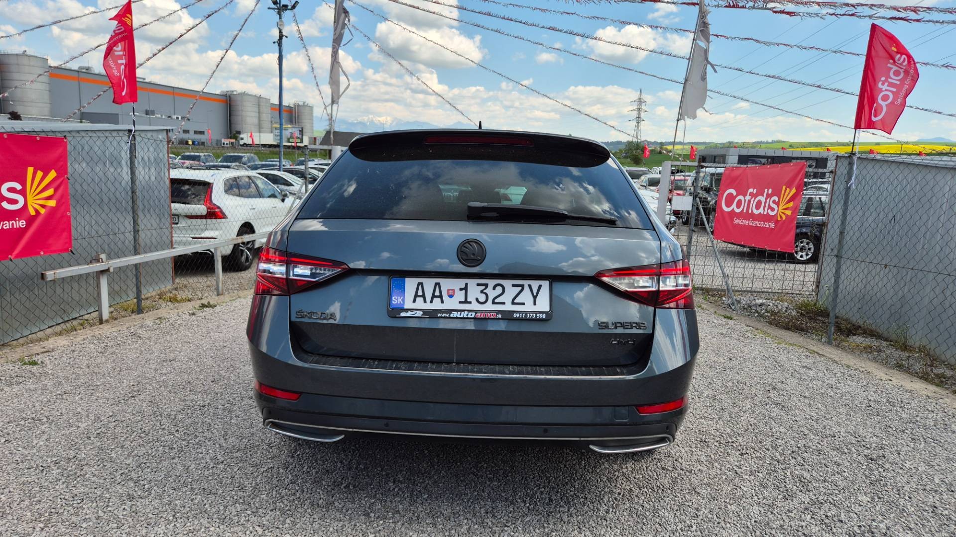 Škoda Superb Combi 2.0 TDI SCR Sportline 4x4 DSG – Obrázok 12