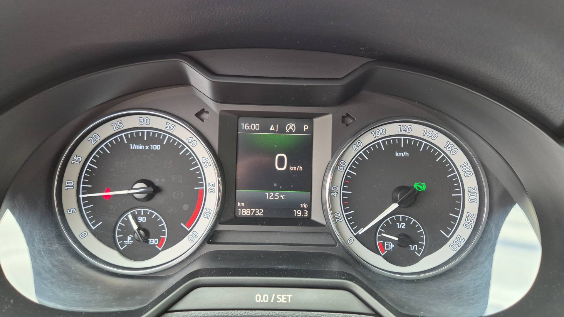 Škoda Octavia Combi 2.0 TDI 184k Scout DSG 4x4 – Obrázok 23
