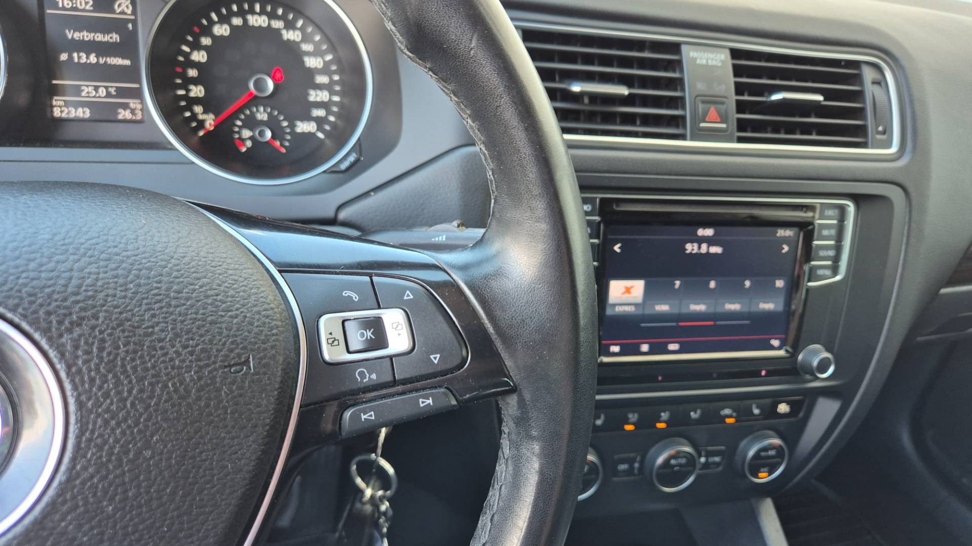 Volkswagen Jetta 1.2 TSI Comfortline – Obrázok 26