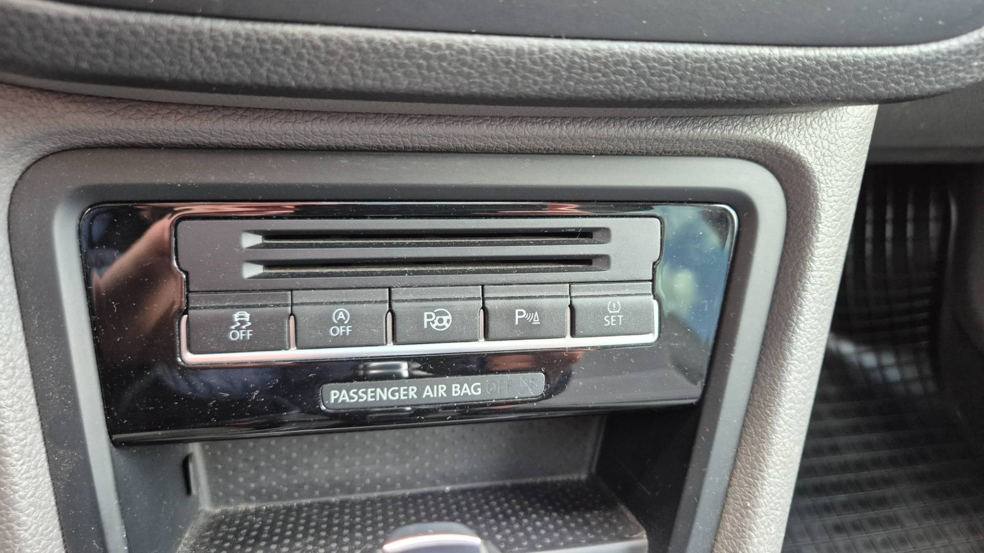 Volkswagen Sharan 2.0 TDI BMT 170k Highline DSG – Obrázok 36