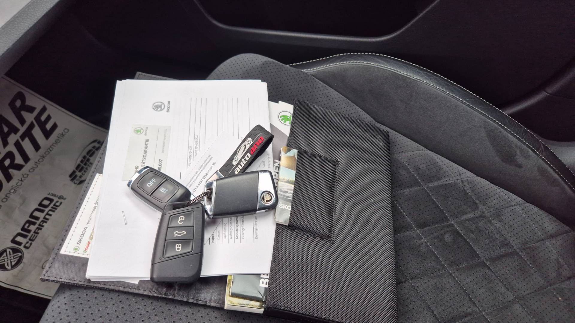 Škoda Superb Combi 2.0 TDI SCR Sportline 4x4 DSG – Obrázok 50