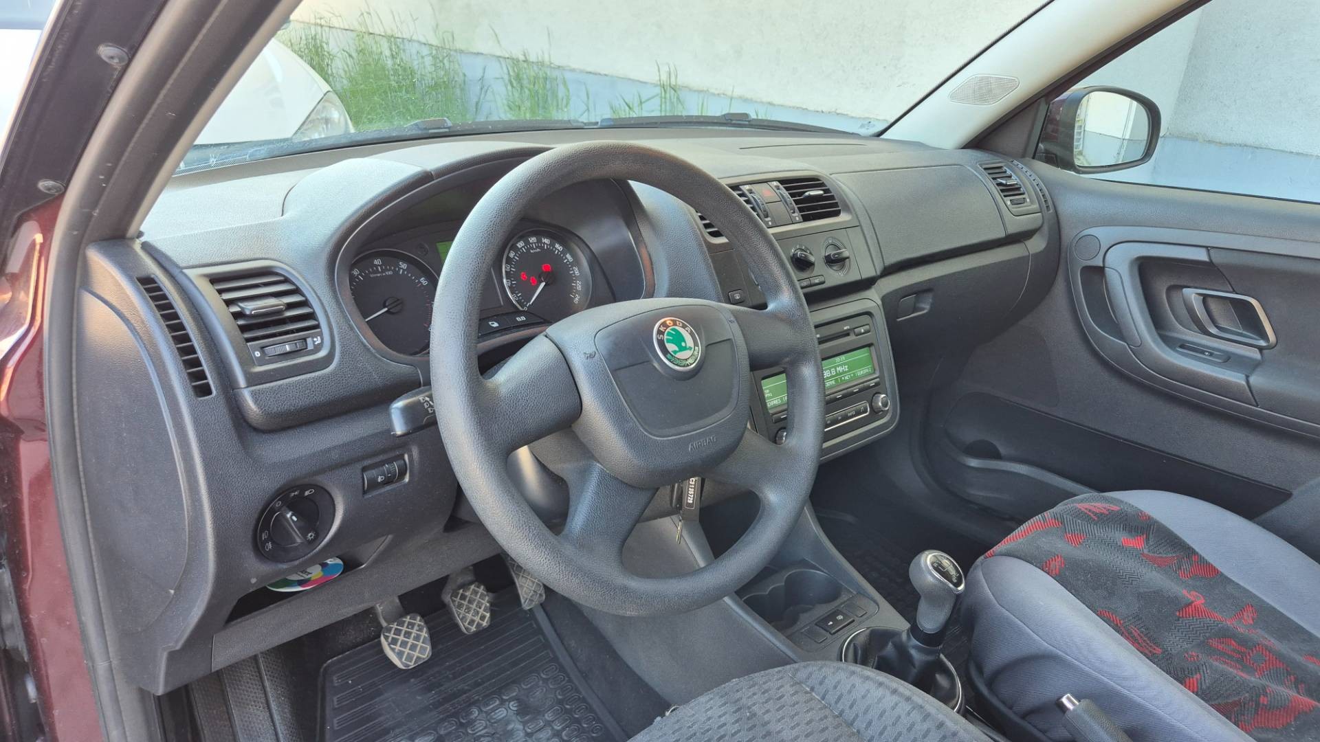 Škoda Fabia 1.2 TSI Ambiente – Obrázok 20