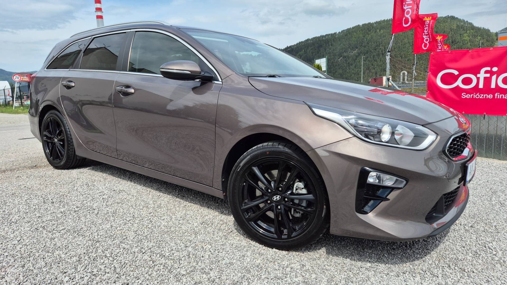 Kia Ceed SW 1.6 CRDi 136k Gold A/T – Obrázok 5