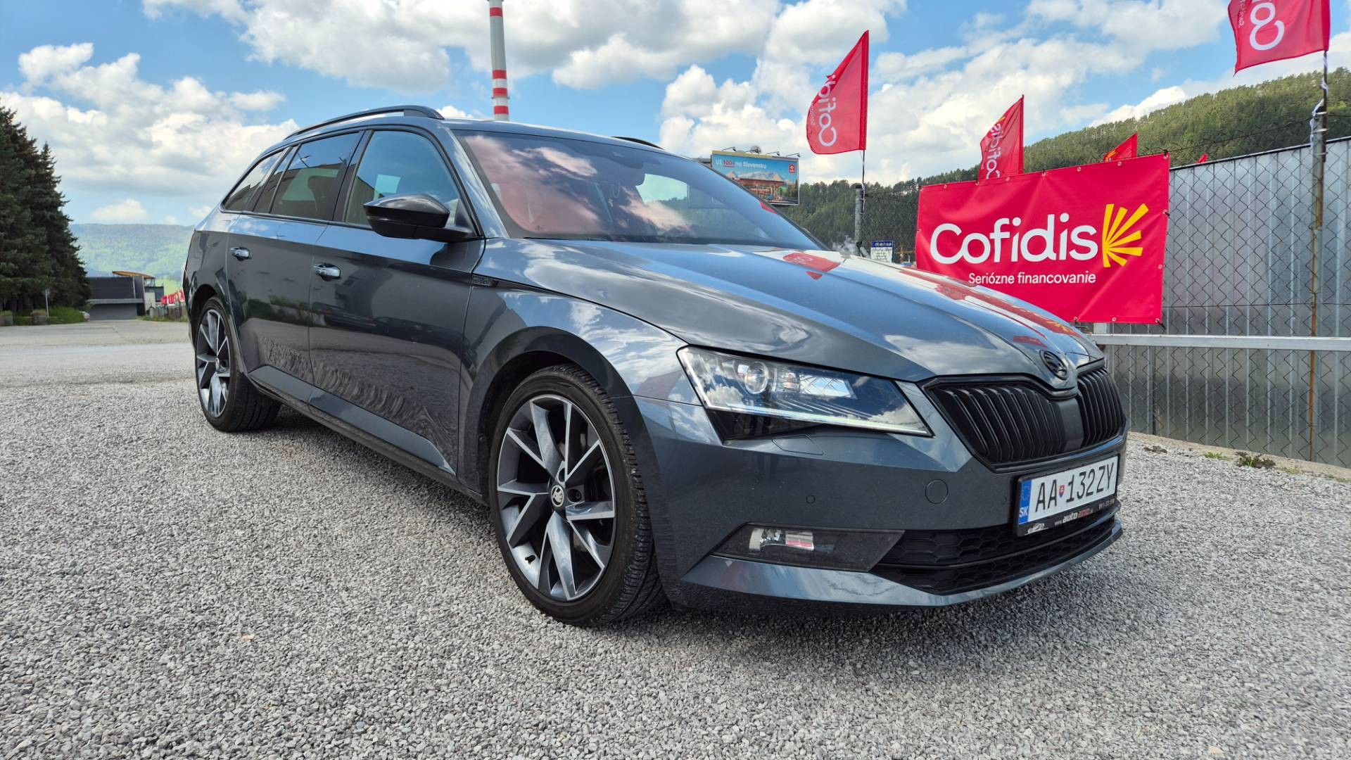 Škoda Superb Combi 2.0 TDI SCR Sportline 4x4 DSG – Obrázok 10