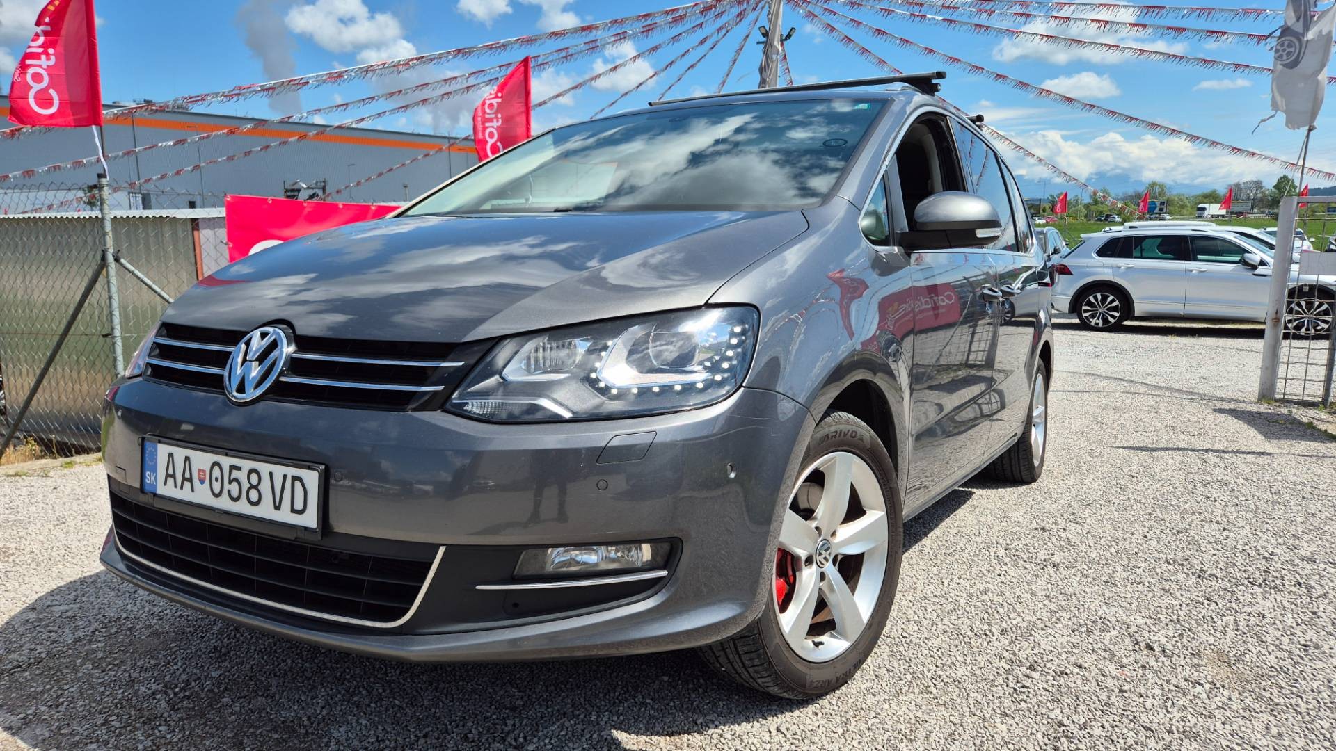 Volkswagen Sharan 2.0 TDI BMT 170k Highline DSG – Obrázok 14
