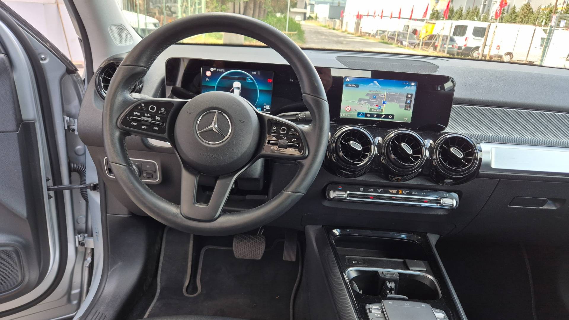 Mercedes-Benz GLB 200d A/T – Obrázok 31