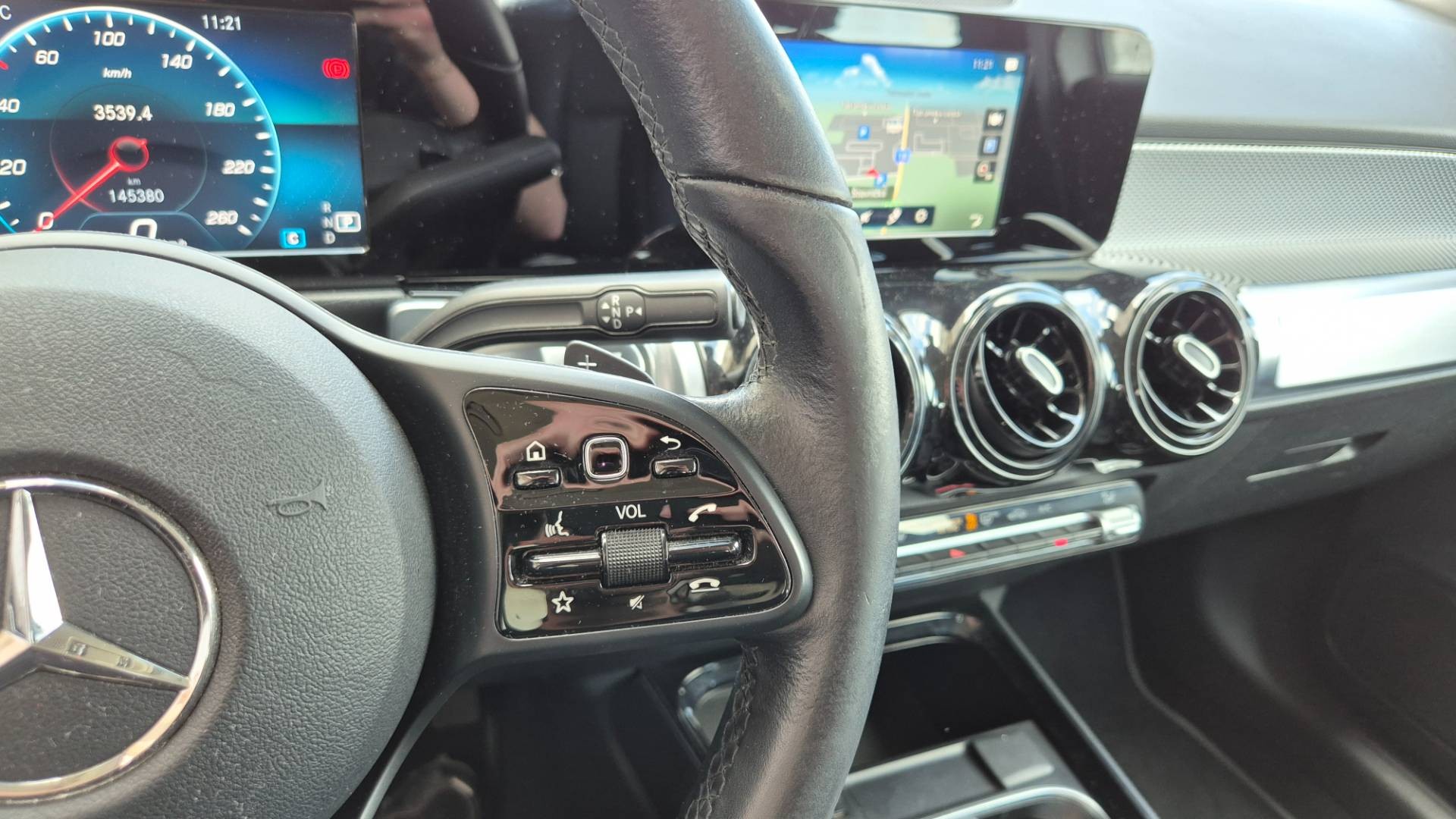 Mercedes-Benz GLB 200d A/T – Obrázok 45