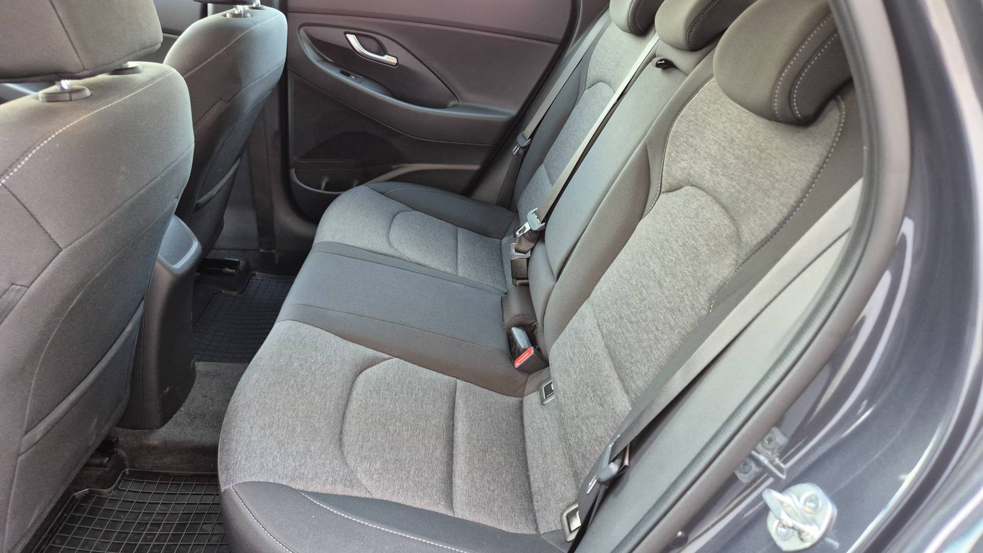 Hyundai i30 1.5 T-GDi mHEV Play DCT – Obrázok 21