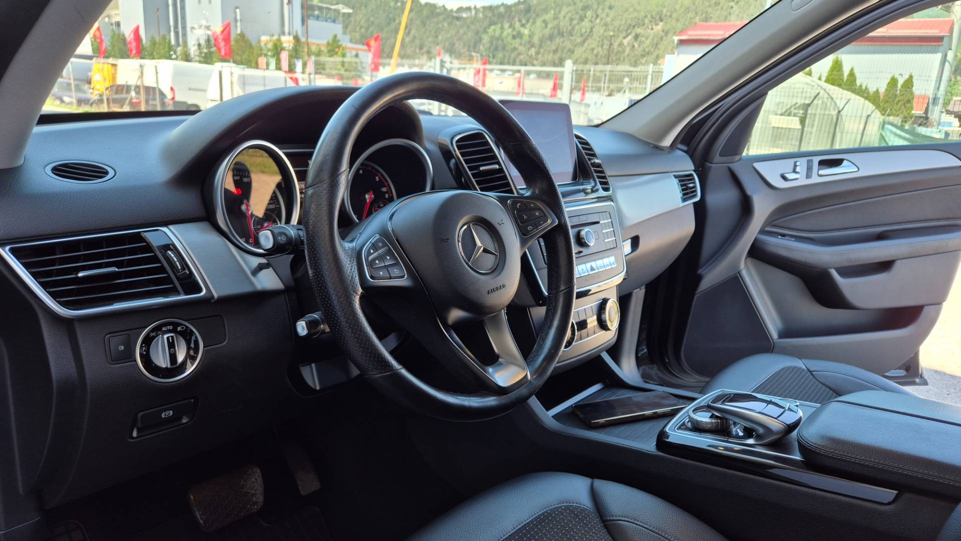 Mercedes-Benz GLE SUV 350d 4matic A/T – Obrázok 25
