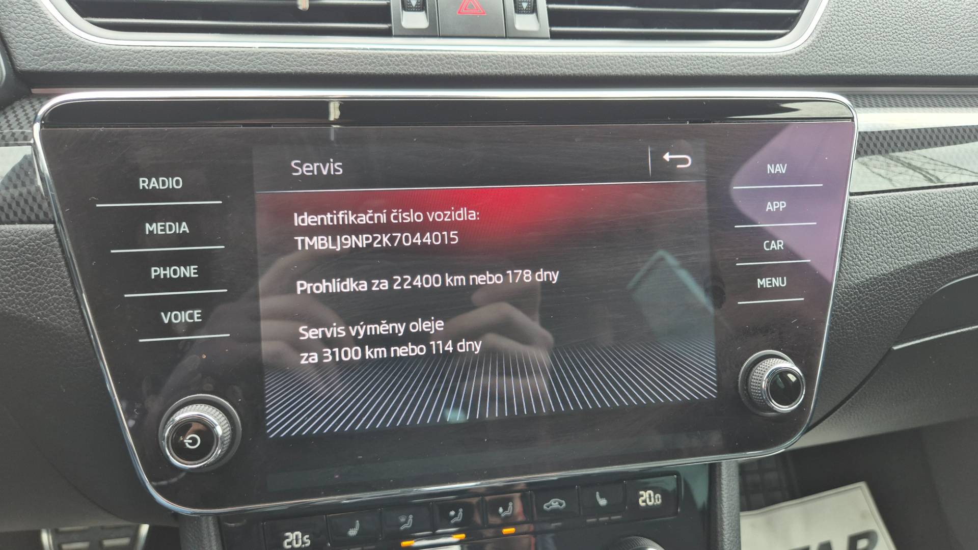 Škoda Superb Combi 2.0 TDI SCR Sportline 4x4 DSG – Obrázok 44
