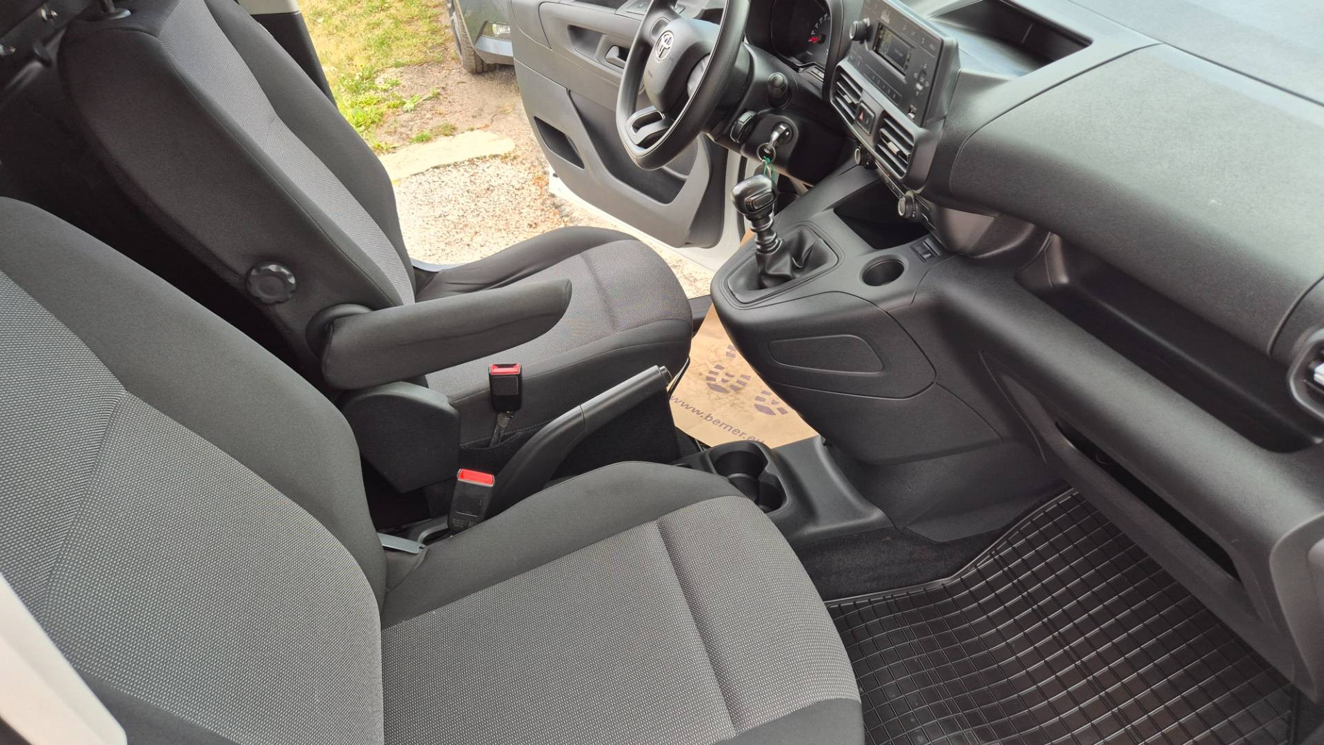 Toyota Proace City 1.5 D Long – Obrázok 10
