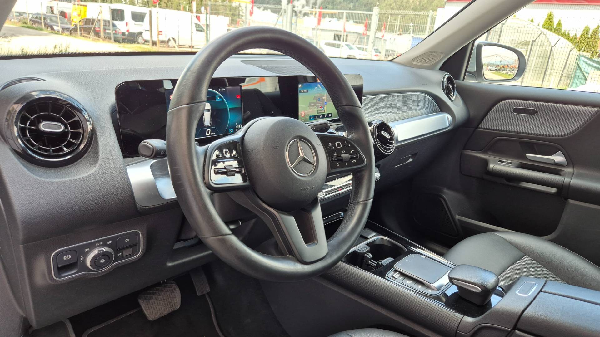 Mercedes-Benz GLB 200d A/T – Obrázok 35