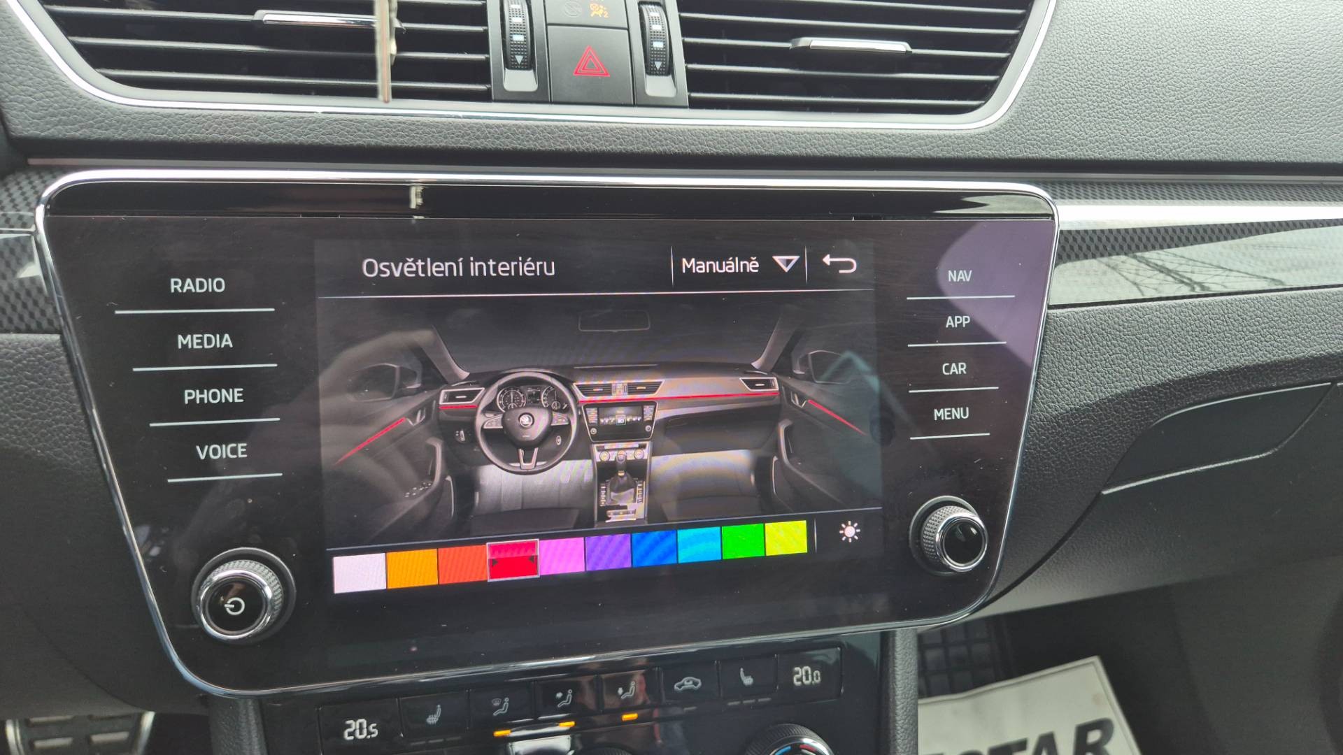 Škoda Superb Combi 2.0 TDI SCR Sportline 4x4 DSG – Obrázok 43