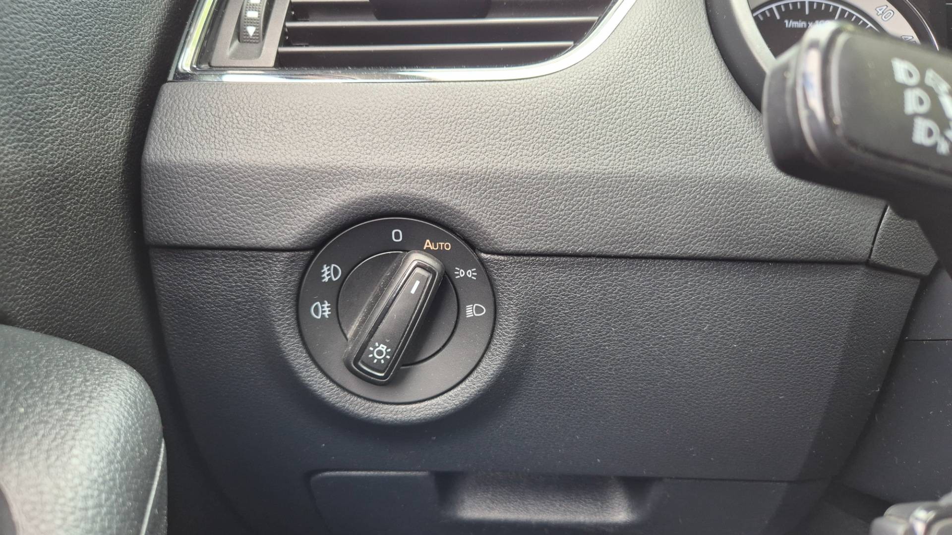 Škoda Octavia Combi 2.0 TDI 184k Scout DSG 4x4 – Obrázok 24