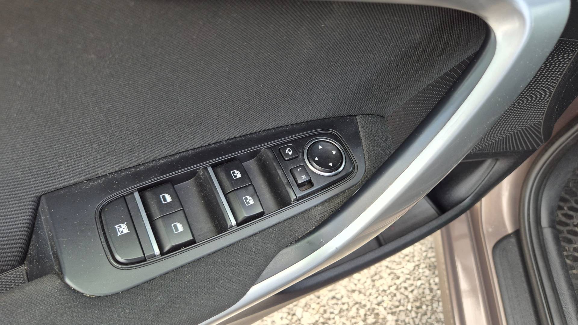 Kia Ceed SW 1.6 CRDi 136k Gold A/T – Obrázok 27