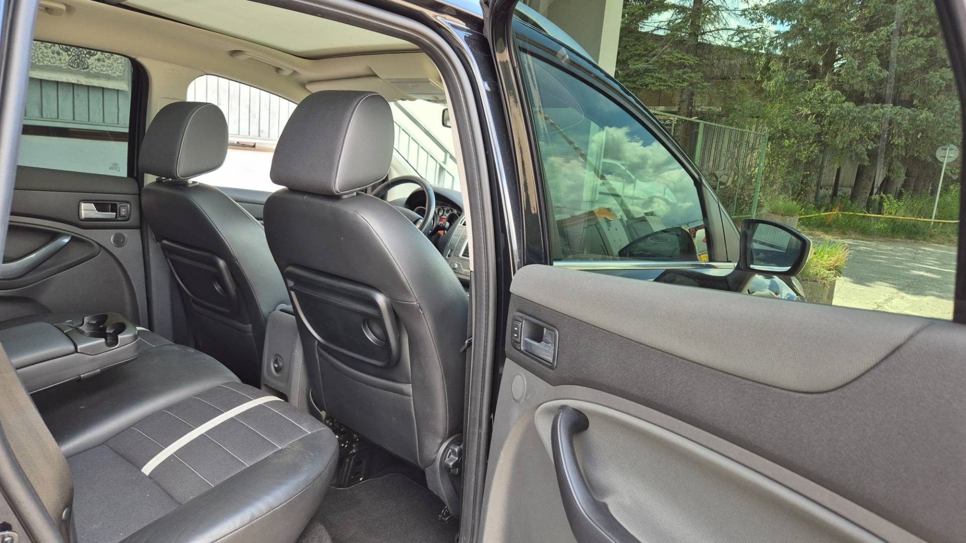 Ford Kuga 2.0 TDCi DPF Titanium 2WD – Obrázok 31