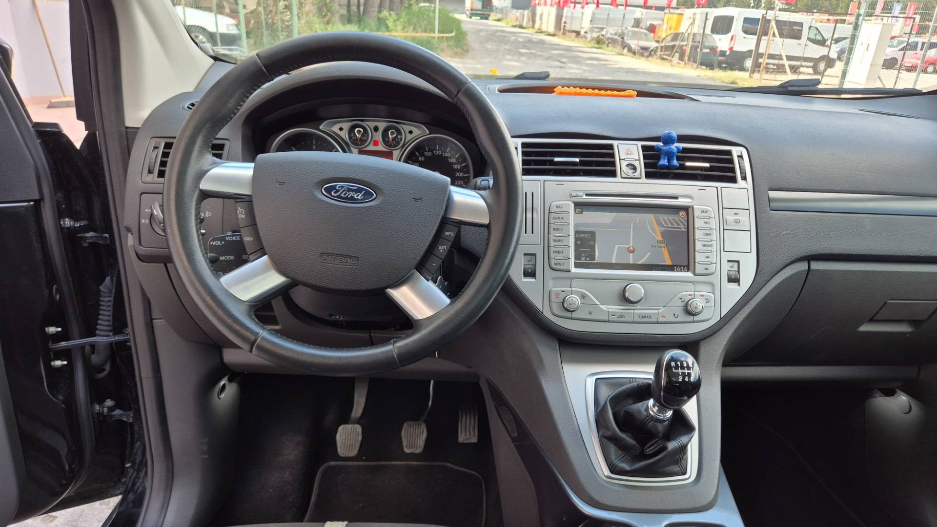 Ford Kuga 2.0 TDCi DPF Titanium 2WD – Obrázok 24